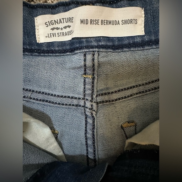 Levi Strauss Signature Mid Rise Bermuda Shorts‎ Size 27W - Picture 5 of 7